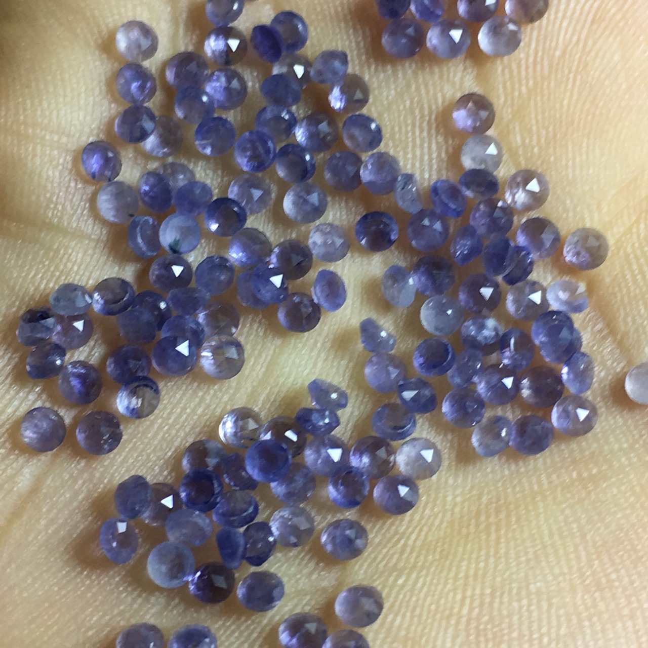 天然堇青石水蓝宝平底玫瑰切2.5mm圆形