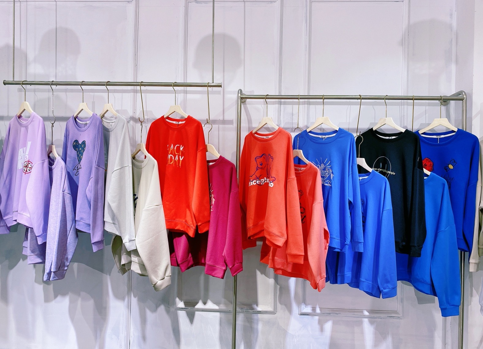 即墨区小马薯撤柜地摊货源卫衣批发进货剪标江南布衣品牌折扣女装