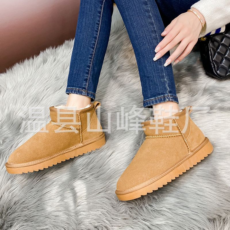 Winter New Slip-on Snow Boots All-Matching Fashion Velvet Padded Thick Bottom Student Cotton Boots Warm Flat Bottom Short Boots for Women