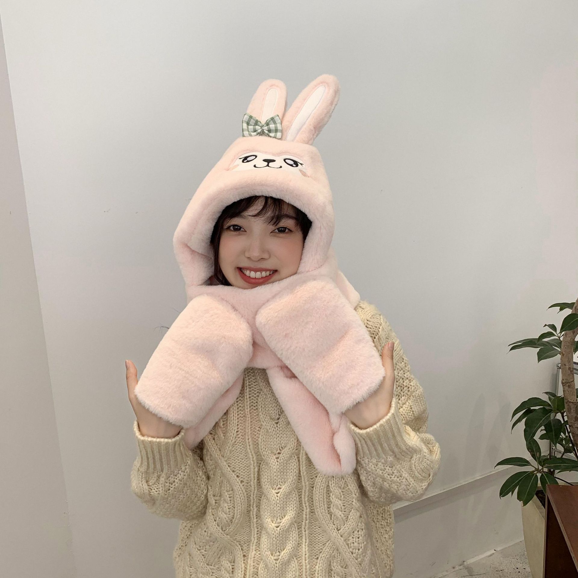 Autumn and Winter New Sweet Star Delu Hat Gloves Scarf Three-Piece Set Female Student Warm One-Piece Plush Scarf