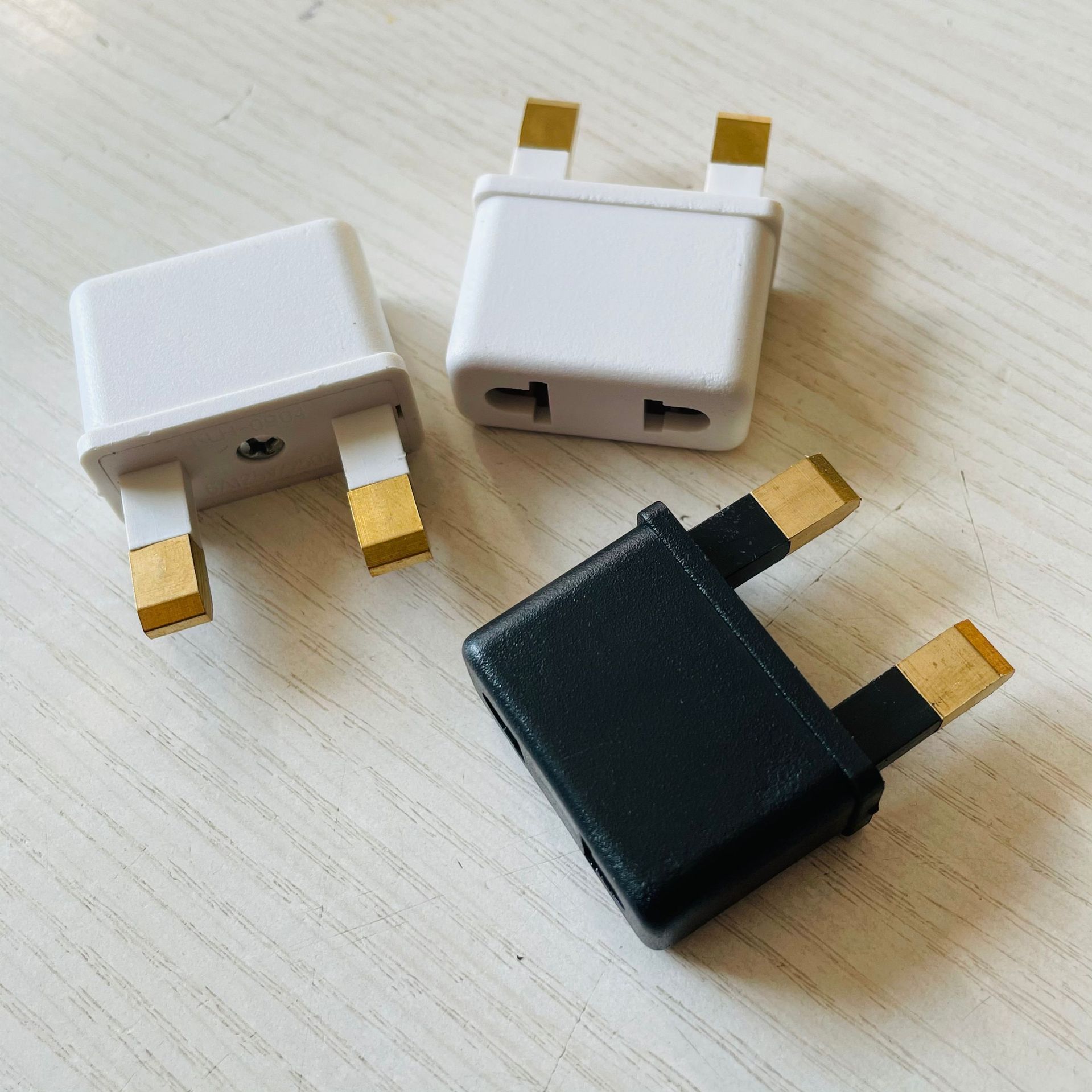 二方小英规转换插头 两脚小英规转接头 旅行英标香港转换插头白色