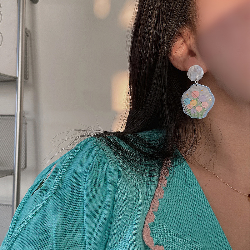 Spring and Summer Sweet Girlish Style Age-Reducing Colorful Flower Acrylic Earrings Japanese and Korean Temperamental Fashion Youth Earrings Ear Clips