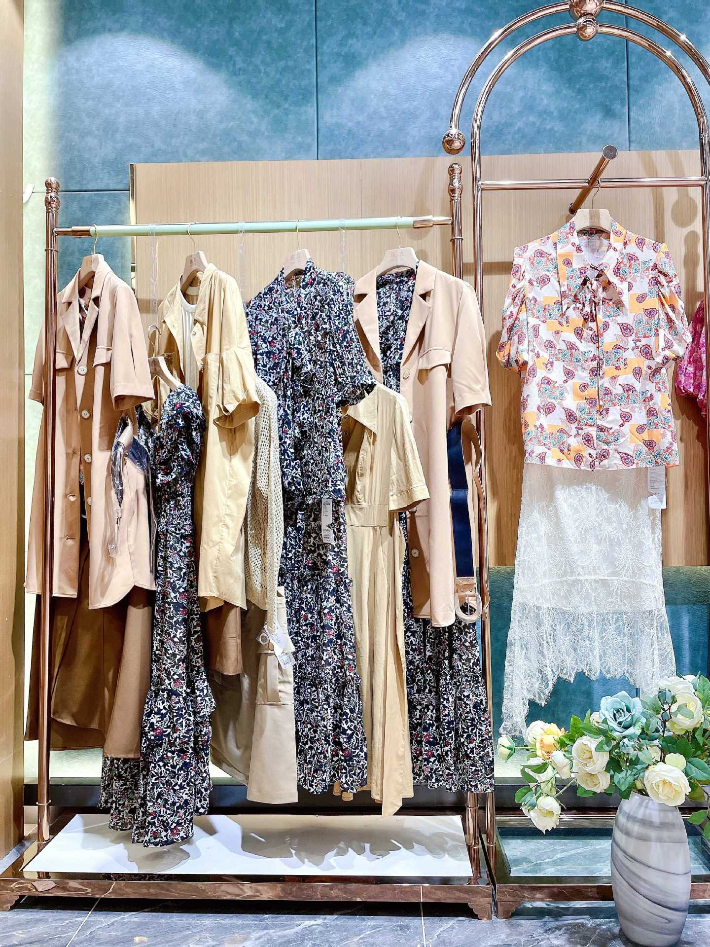 上海品牌女装mcc蔓诺蒂22夏装 品牌折扣撤柜尾货女装走份批发少淑