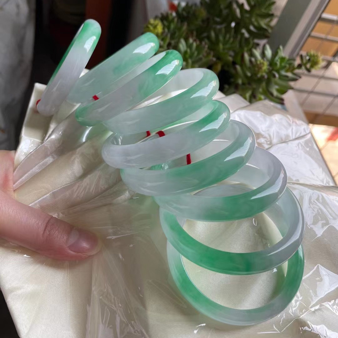 0成交0个和田玉青白玉手镯温柔精致少女款细圆条蚕丝玉镯子美人镯批发