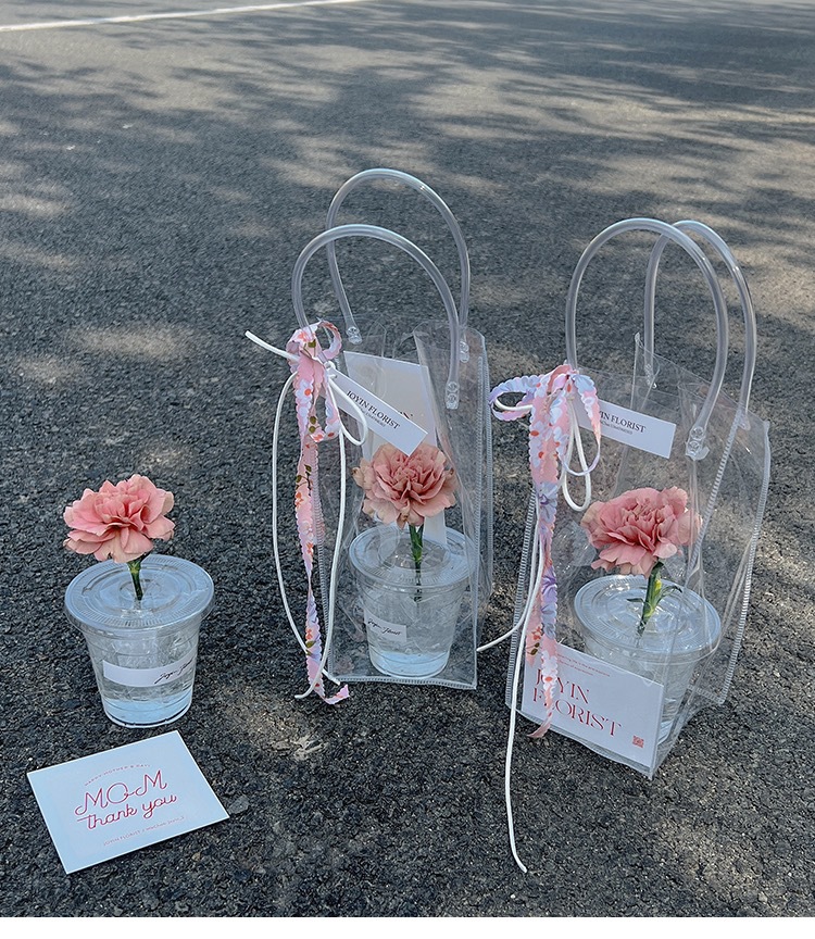 网红插花透明塑料杯子一次性带盖花束袋子pvc手提袋鲜花杯摆地摊