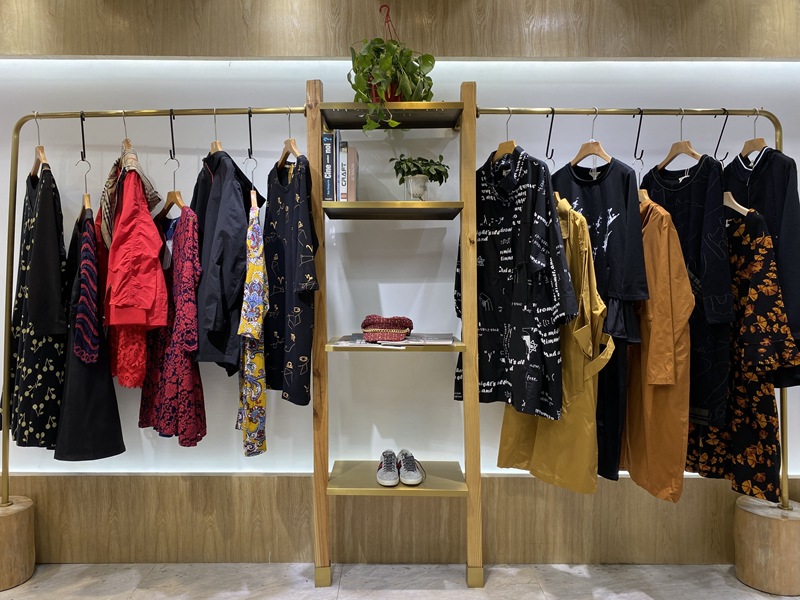 胖美无限2021春款大码衣服品牌折扣女装尾货批发专柜撤柜库存清仓