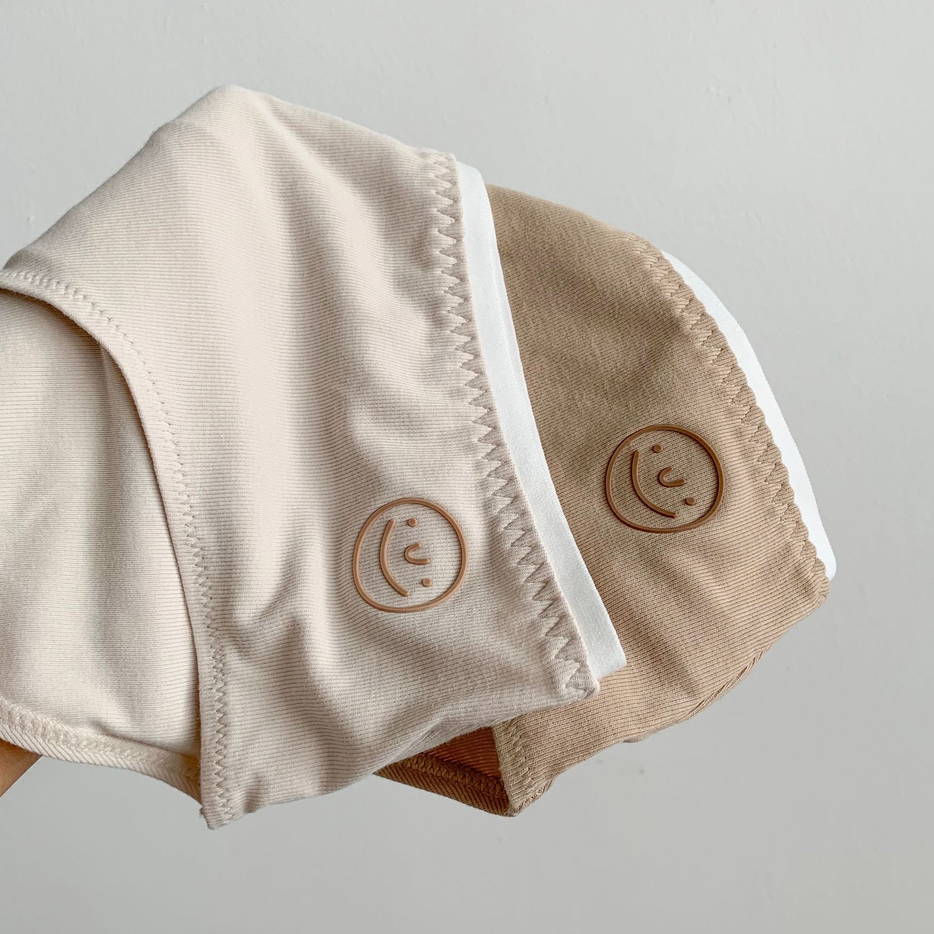 b146贴胶笑脸莫兰迪色系简约风柔软舒适可可爱爱ins风少女内裤女