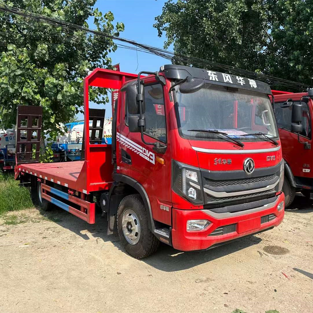 瑞沃小三轴平板运输车价格 可上京牌的前四后四挖机平板拖车￥128600