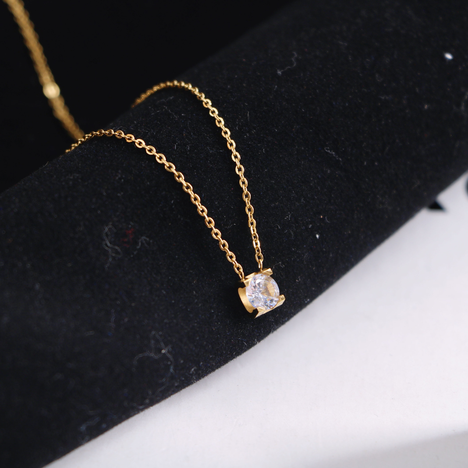 陈饰 韩版钛钢卡家经典版一颗钻项链 锁骨链 简约时尚百搭ol风