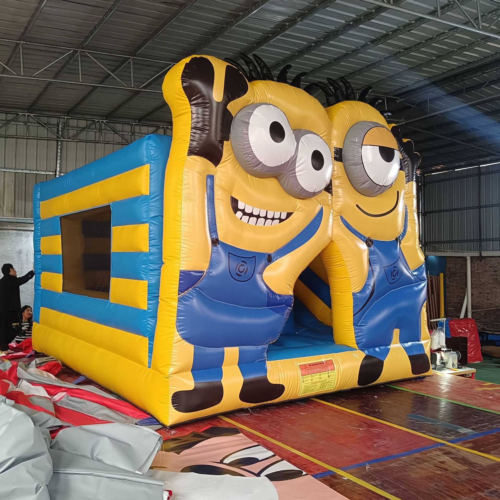 经典小黄人充气城堡室内外大型气模垫滑梯家用游乐场蹦床通用跳床