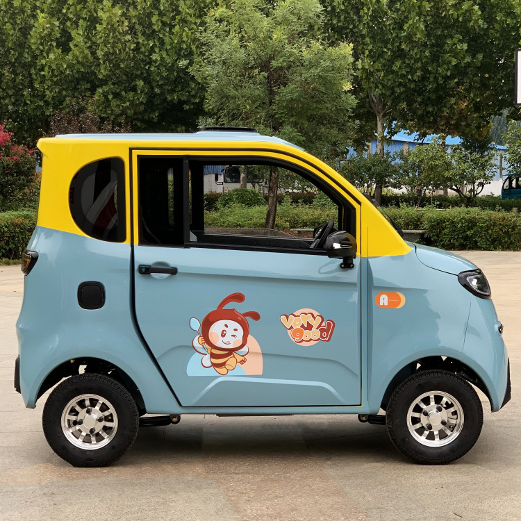新能源云朵两门四座全封闭四轮低速电动车家用可接送孩子买菜代步