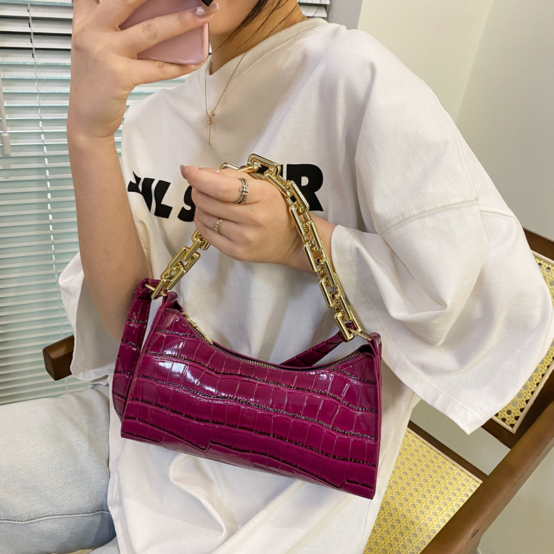 Wholesale Women's Bags 2021 New Trendy Korean Style Fashion Trending Shoulder Bag Western Style Underarm Chain Embossed Small Square Bag