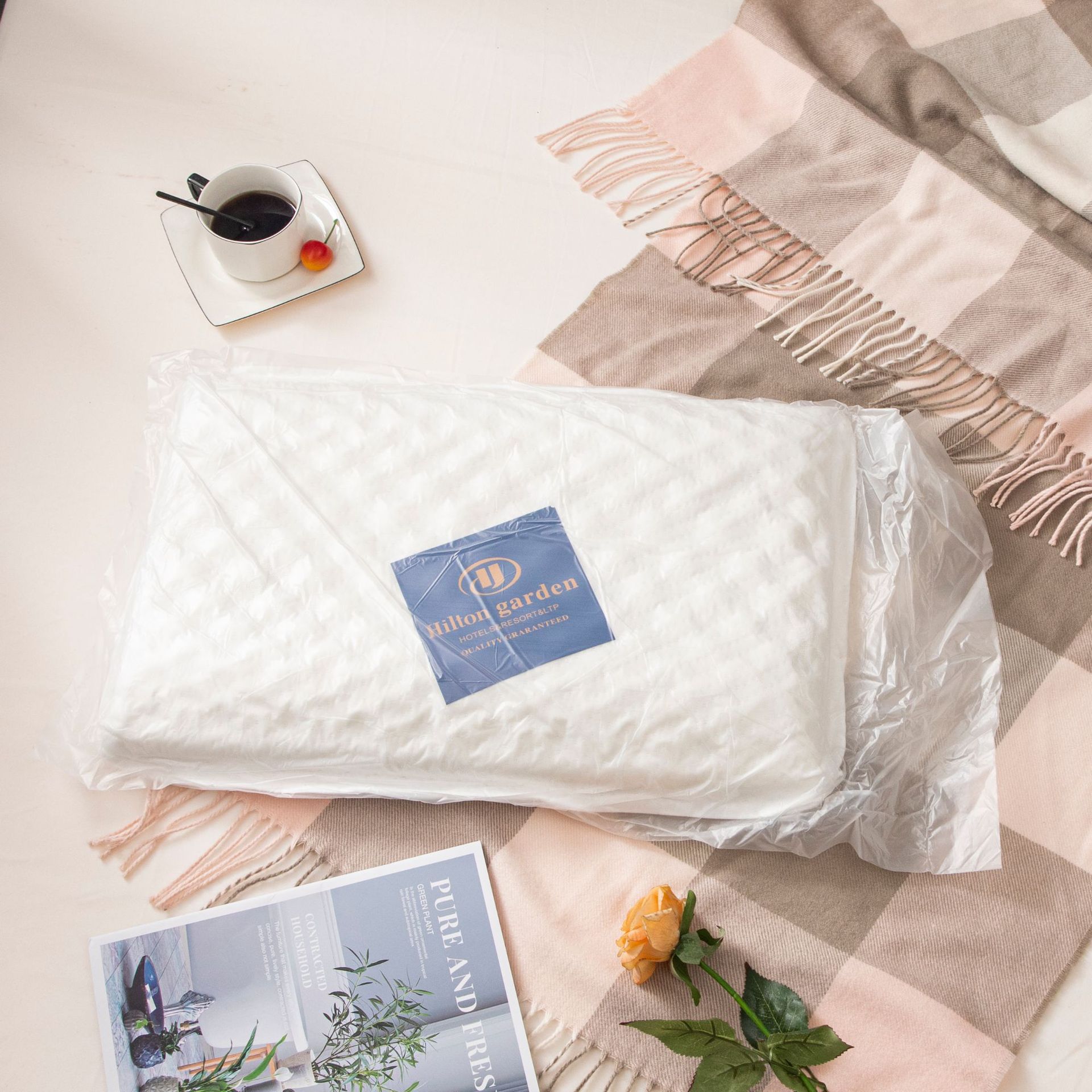 厂家批发成人慢回弹希尔顿花园乳胶枕 酒店宾馆枕头会销礼品枕头