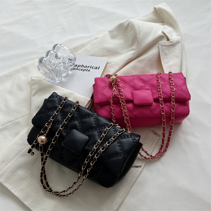 Special-Interest Design Diamond Embroidery Thread Small Bag Women's Bag 2022 Autumn and Winter Trendy Korean Candy Color Chain Shoulder Messenger Bag