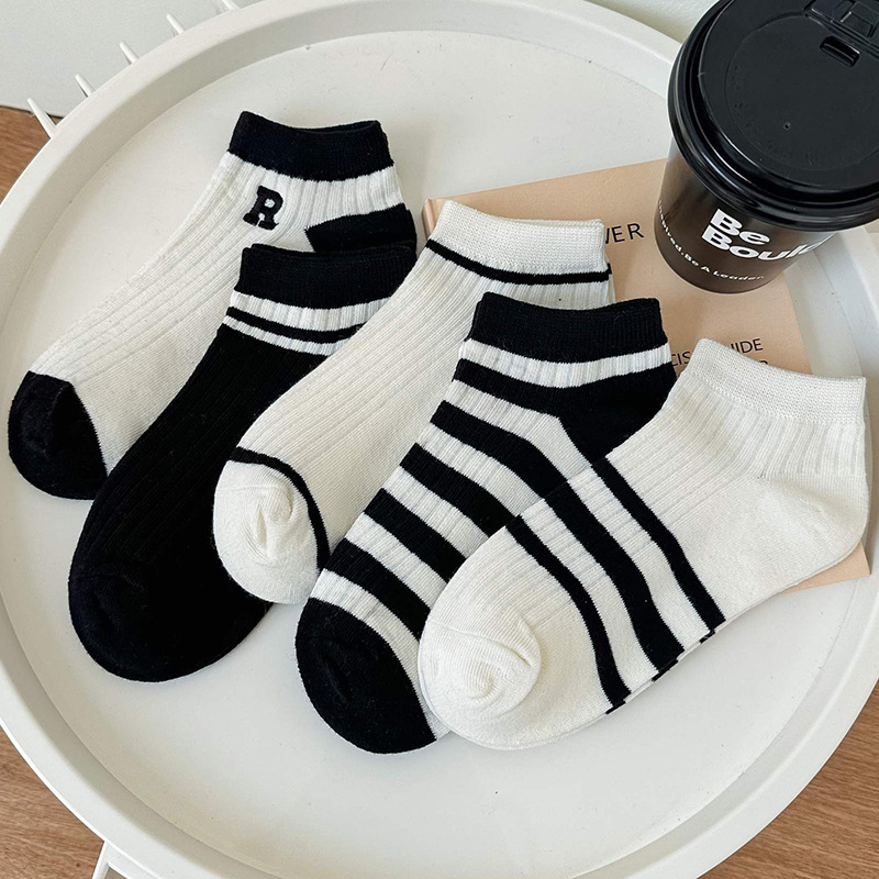 Black and White Striped Socks Women's Socks Spring and Summer Thin Invisible Shallow Mouth Women's Minimalist Preppy Trendy Socks Ankle Socks