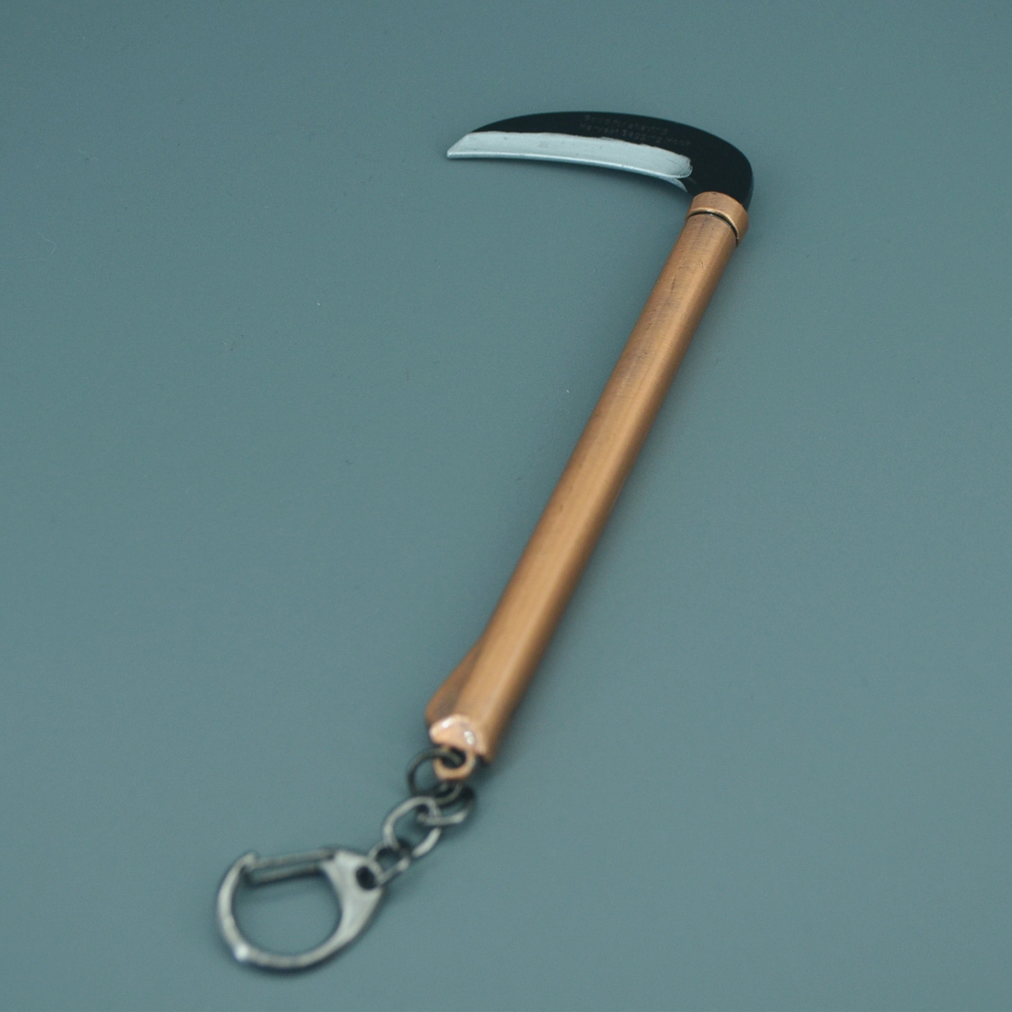 动漫吃鸡游戏绝地求生大逃杀 镰刀模型钥匙扣大砍刀 合金武器