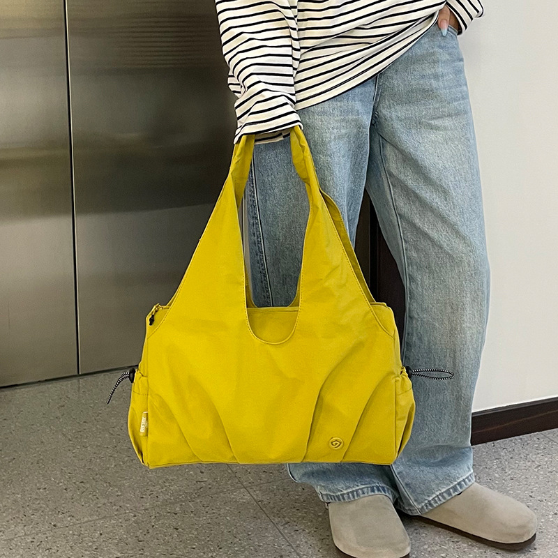 2025 new fashion large capacity nylon handbag women‘s lightweight waterproof fitness dance shoulder bag tote bag