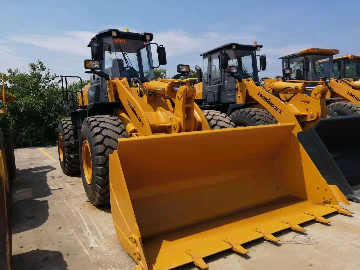 东营出售装载机龙工柳工临工车3050况好八九成新现场试车免费送货