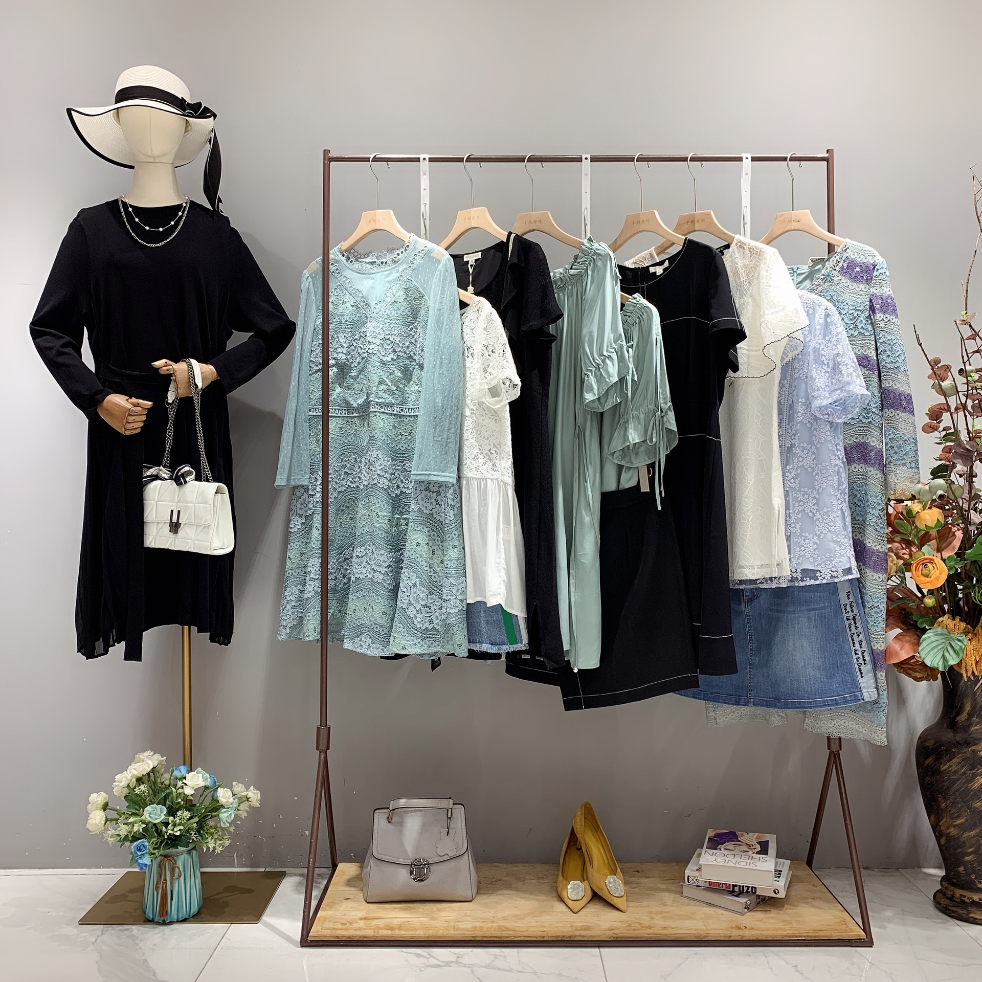 珂雯娜休闲连衣裙中淑大码品牌女装尾货品牌折扣女装直播一手货源