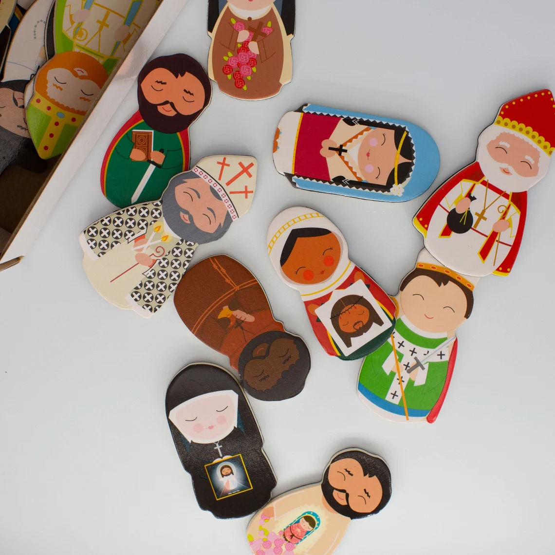catholic saints wooden magnet set圣诞木质小人磁铁套装工艺品