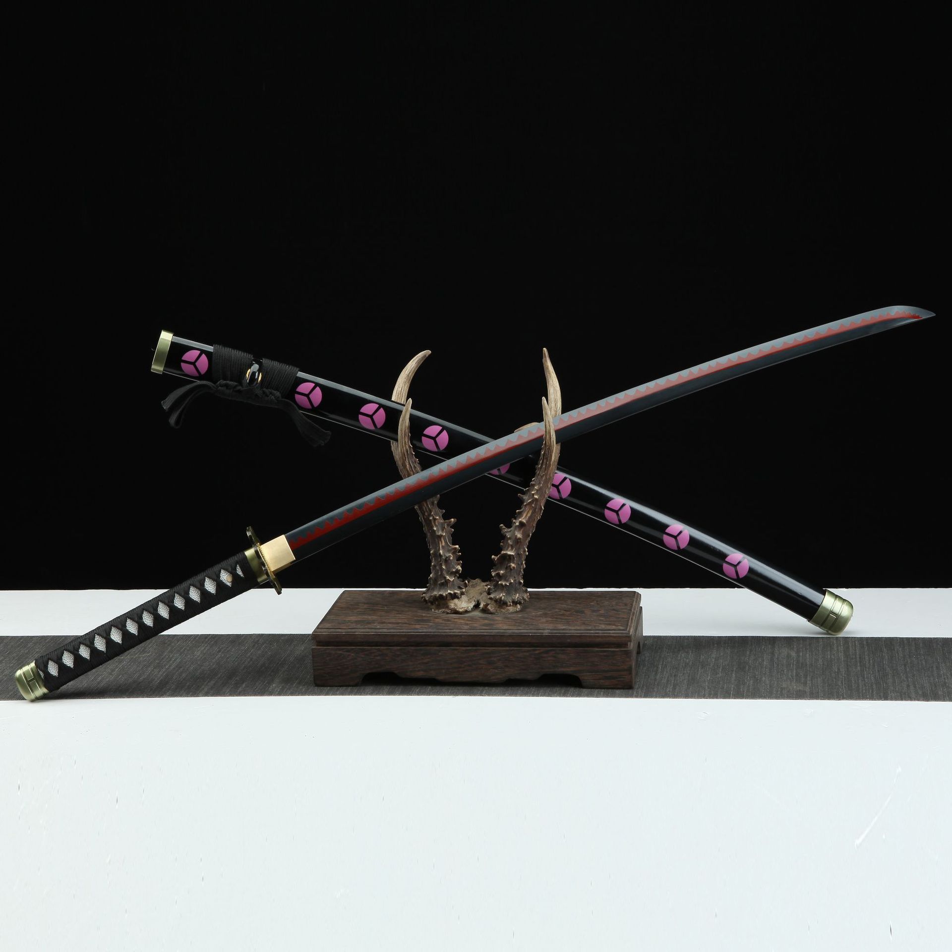 龙泉市刀剑海贼王硬宝剑动漫日本刀雪走鬼彻黑刀秋水索隆刀未开刃