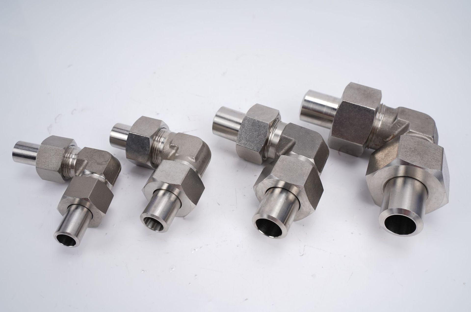 工厂供应 液压管接头 不锈钢直角接头1c9 304不锈钢 非标定制