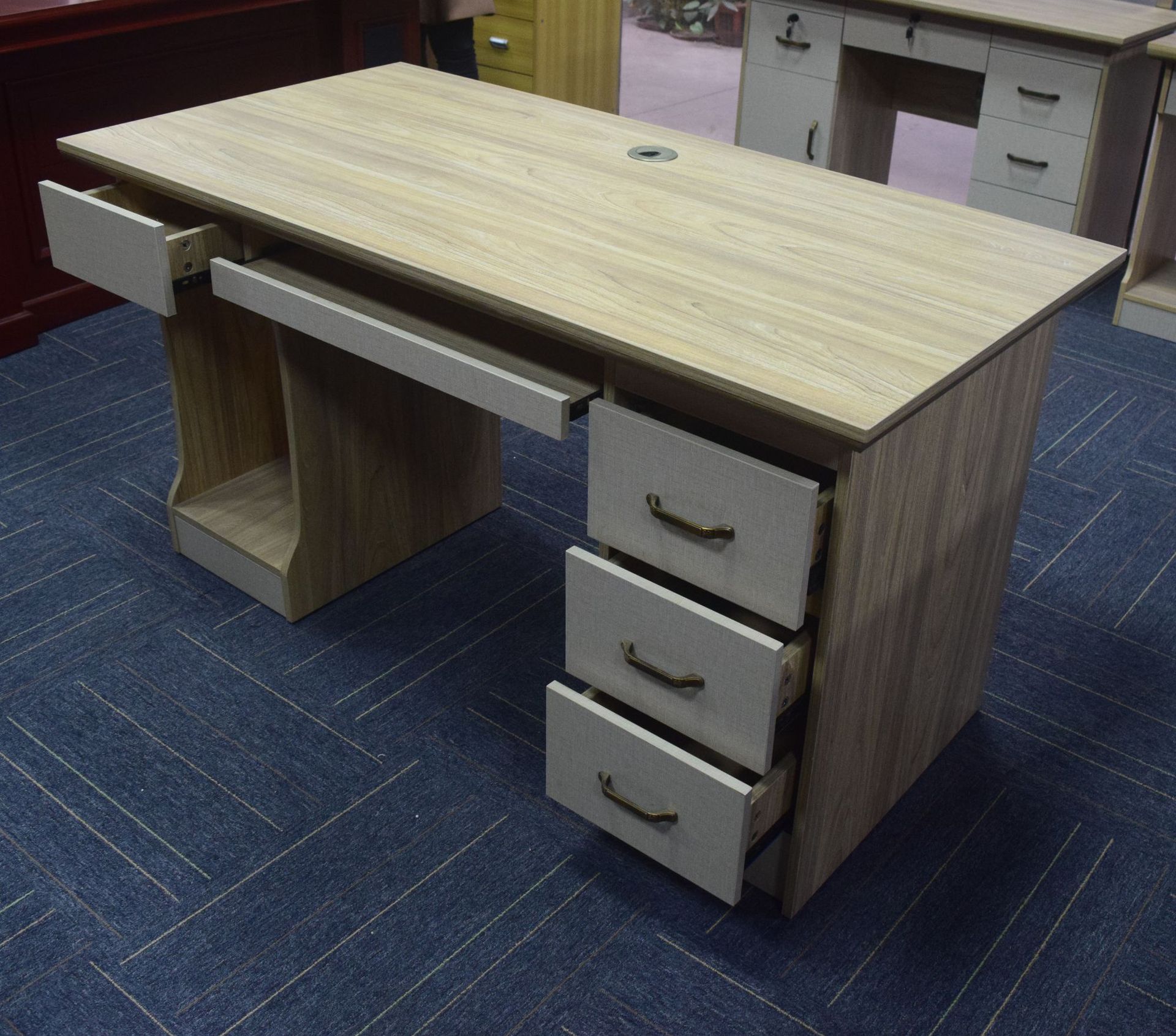 厂家直销带抽屉的小桌子长方形书桌简约租房电脑台式桌办公简约桌