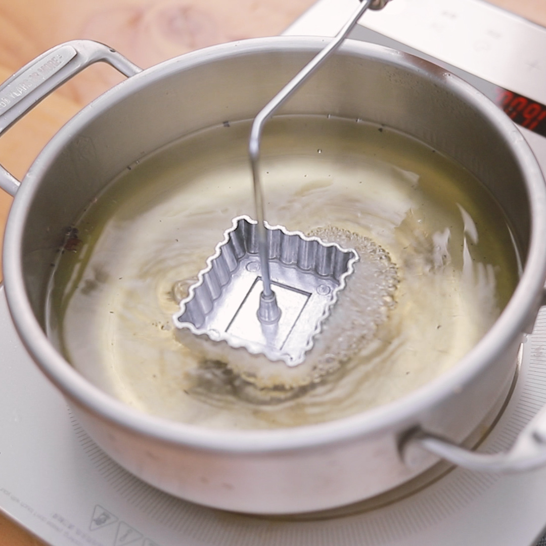 Baking Tool Aluminum Alloy Non-Stick Spoon Deep-Fried Dough Cake Mould Turnip Strip Shrimp Cake Spoon Frying Mold Kitchen Gadget
