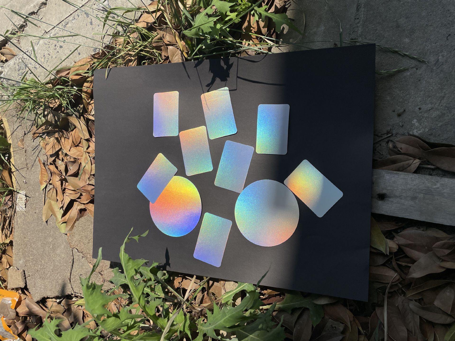 350克加厚彩色磨砂镭射幻彩纸 装饰卡纸 多用途礼品包装反光批发