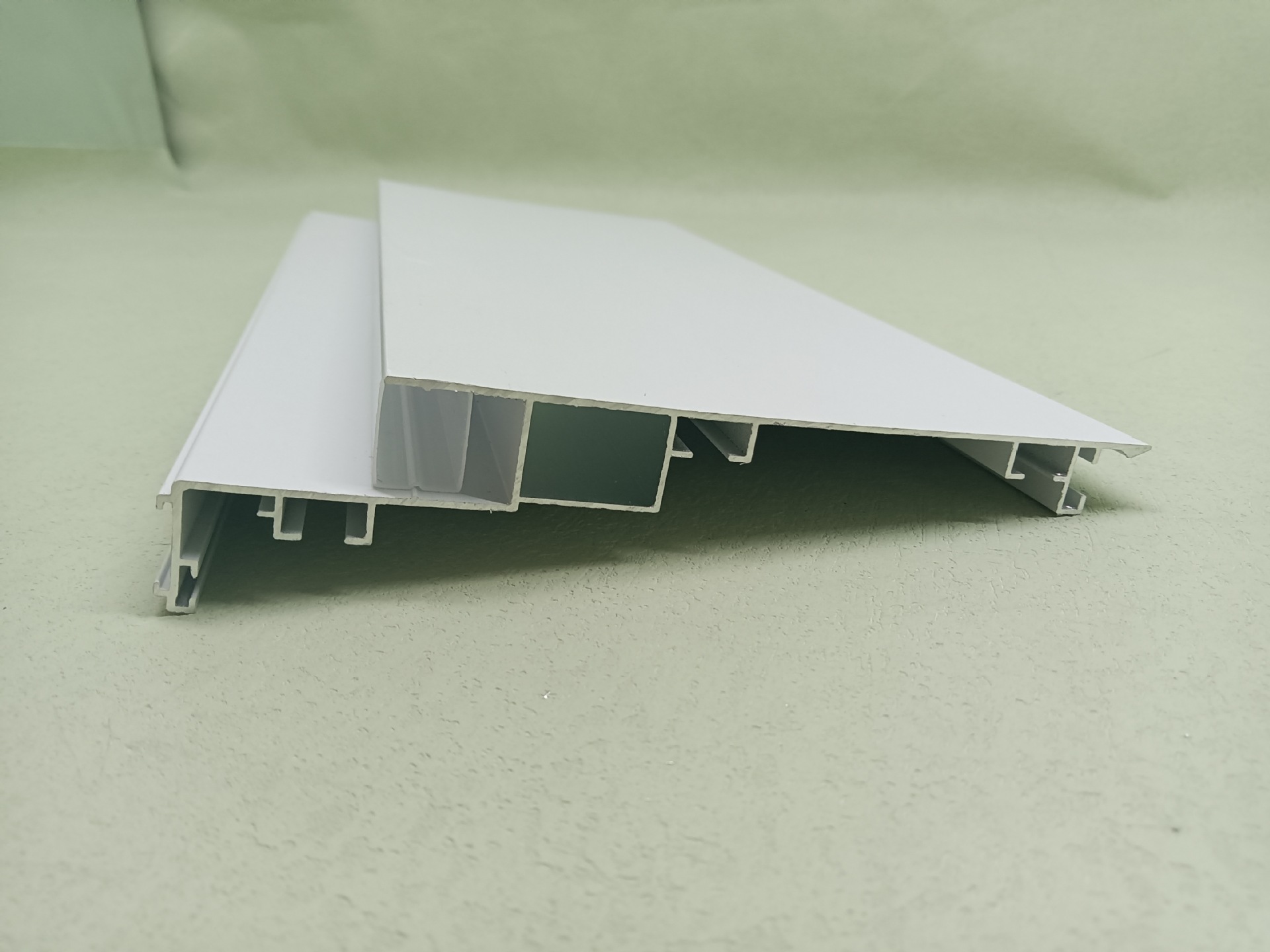 集成吊顶铝扣板蜂窝板专用铝梁可做墙裙半吊全吊通用其乐融融