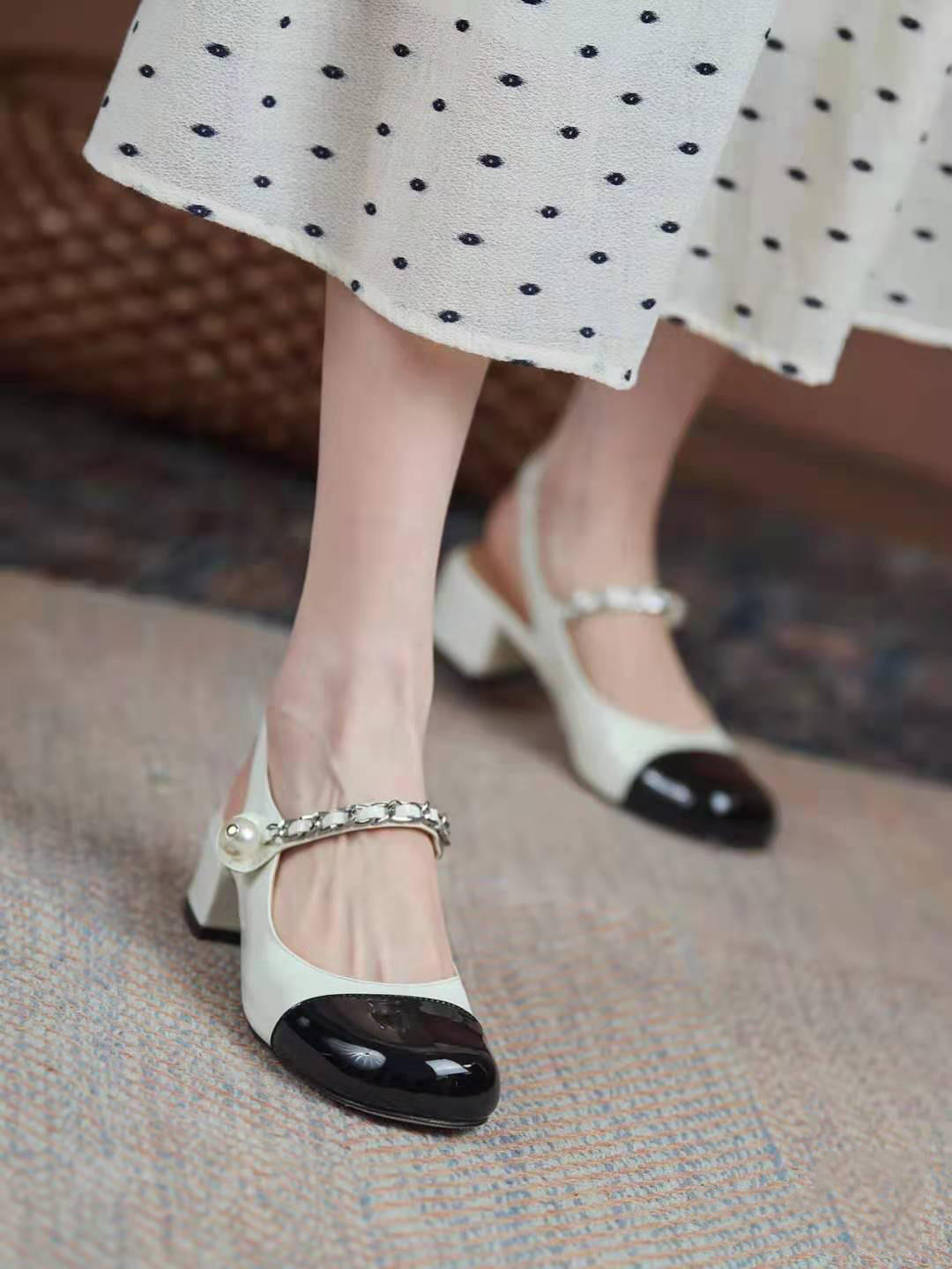 小香风玛丽珍小皮鞋女法式单鞋夏透气包头一字扣带复古配裙子的鞋