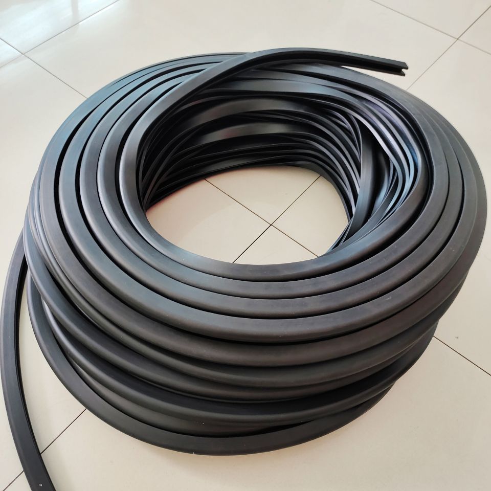 厂家直供epdm化工三元乙丙橡胶条 o型耐化学氟胶条u型橡胶防护条