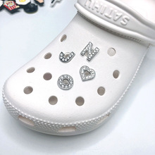洞洞鞋水钻字母装饰可拆卸鞋扣diy饰品合金材质镶嵌工艺极简设计