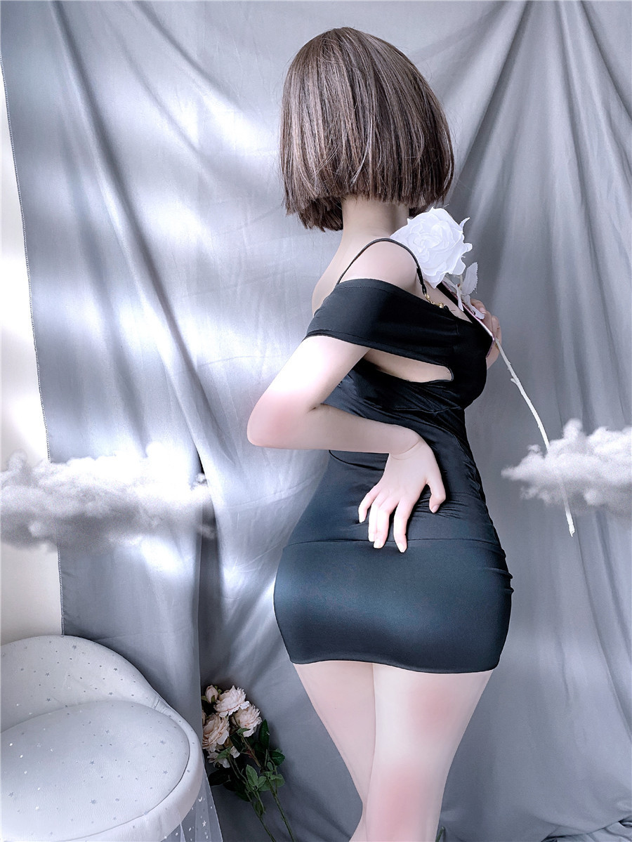 绮雨梦情趣内衣秘书小姐低胸主播网红制服夜色诱惑吊带裙短裙