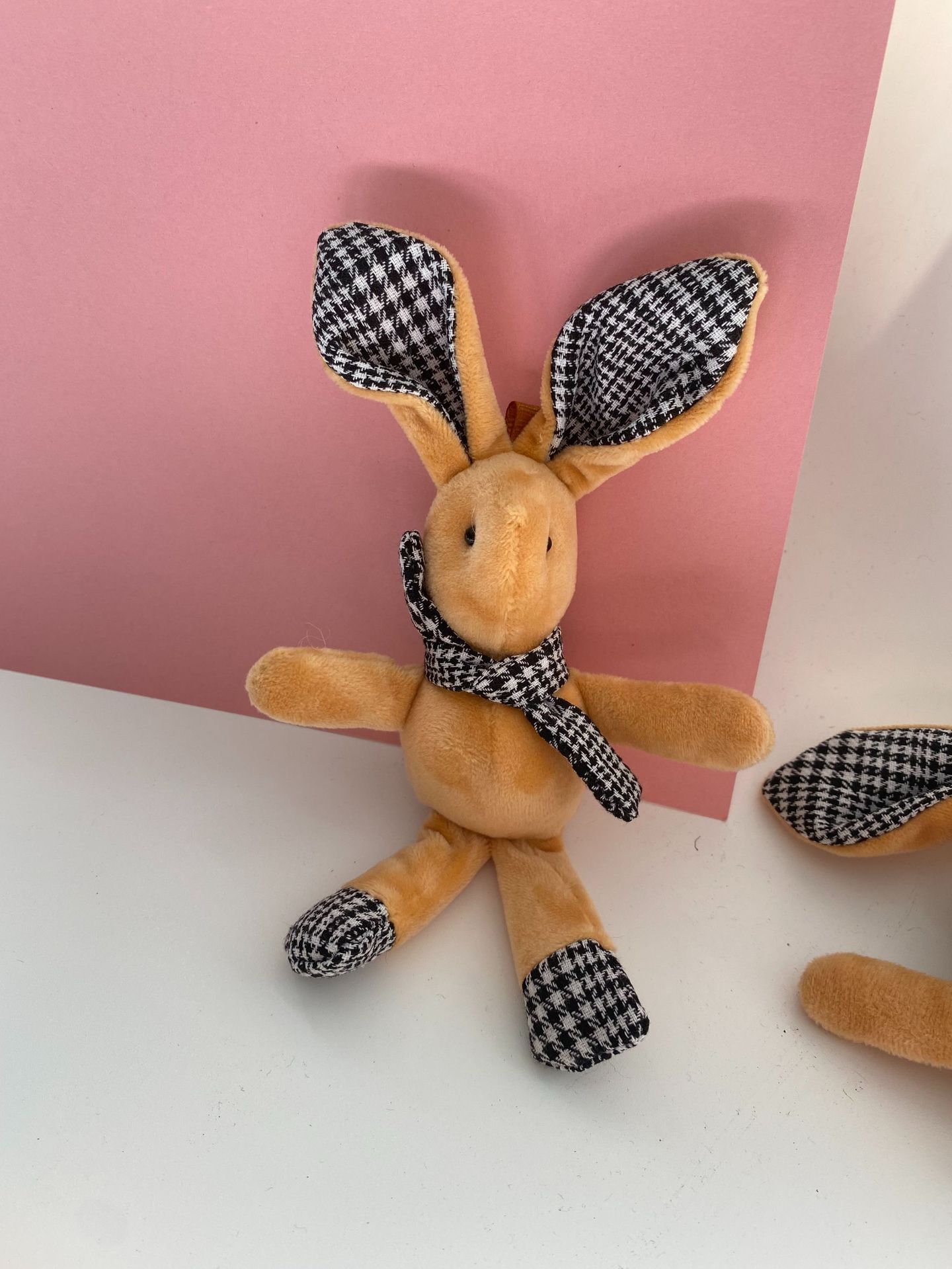 韩国网红许愿兔毛绒玩具公仔可爱兔兔背包挂饰服饰配件批发