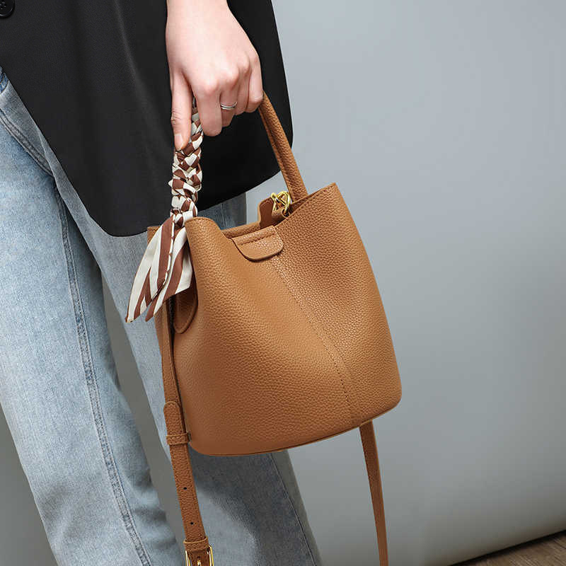 Viney Bag All-Match New Bags Women's Bag Crossbody Bag 2023 Light Luxury High-Grade Genuine Leather Portable Bucket Bag