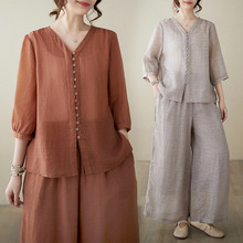 夏季新款中年妈妈装棉麻衬衫复古刺绣V领大码宽松两件套装女