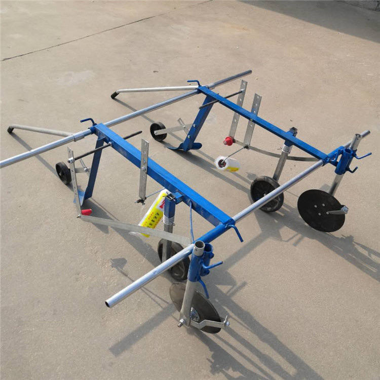 铺膜机多功能人力盖膜机农用小型家用覆膜机人工手拉式地膜机