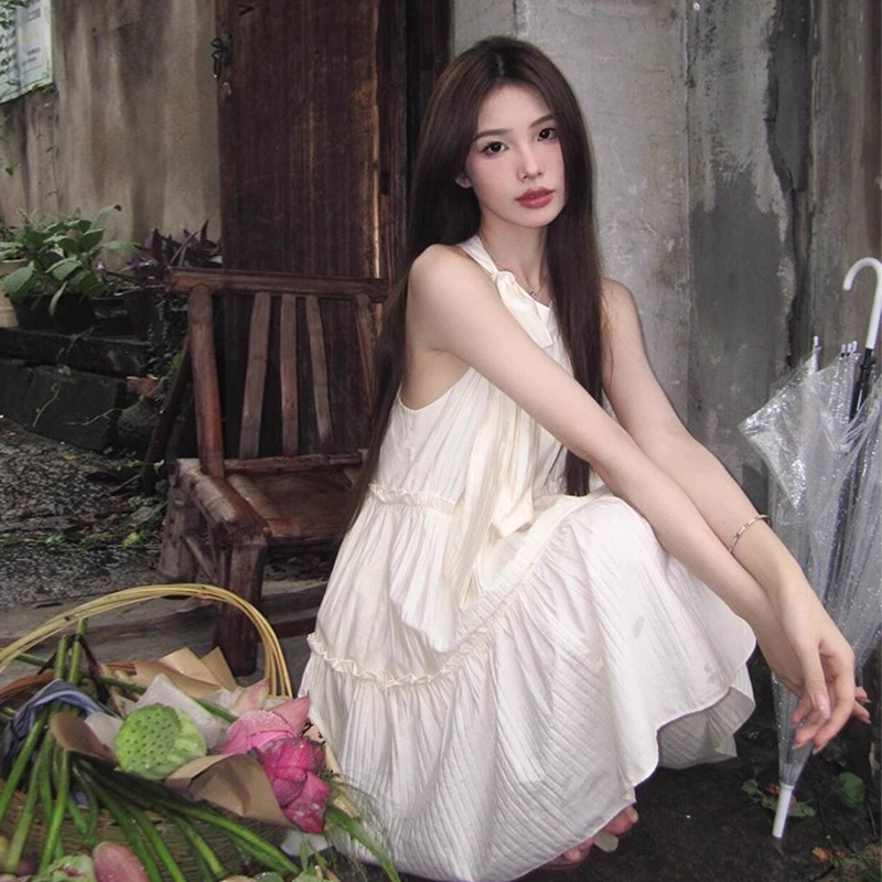 2024仙女显瘦气质小个子a字公主娃娃短裙甜美无袖挂脖连衣裙-阿里巴巴