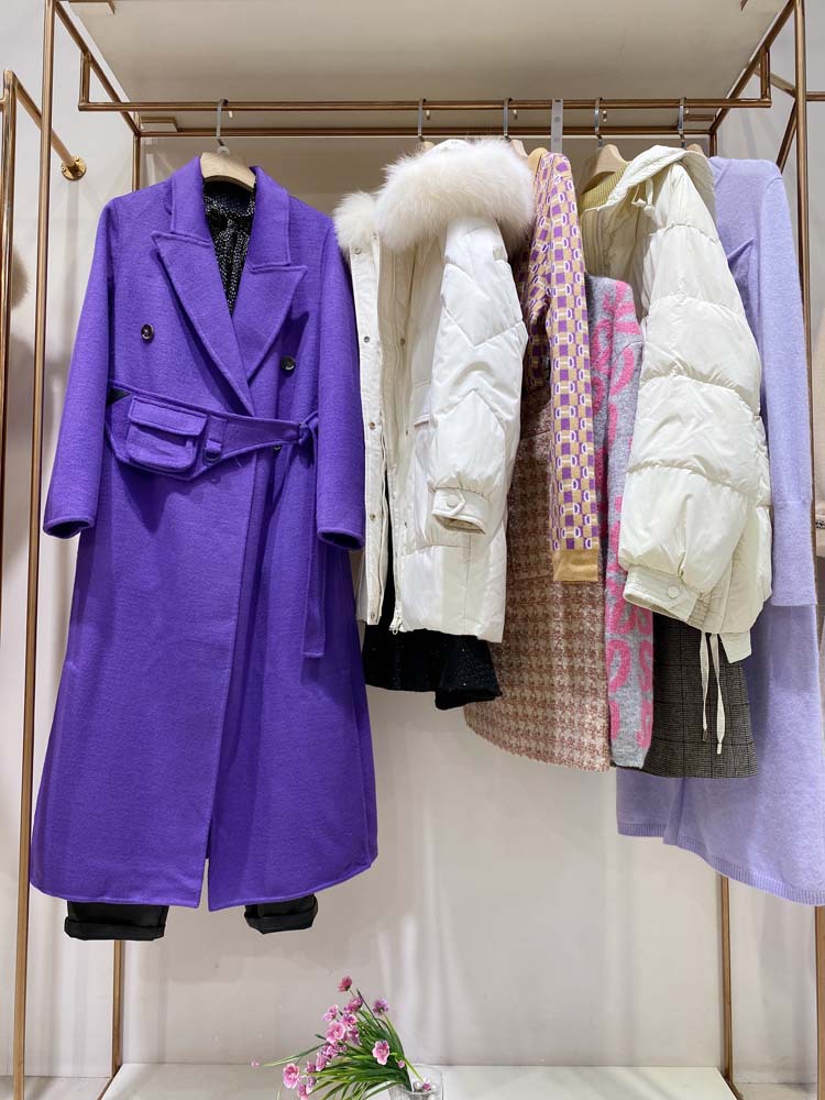 欧丝蒂雅文批发进货羽绒服一手货高端实体店原创直播品牌折扣女装
