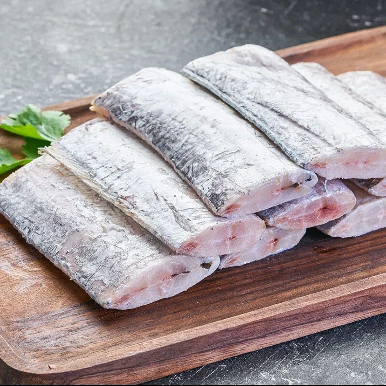 两指~三指新鲜黄海小眼油带鱼去头去尾海鲜水产连云港青岛发