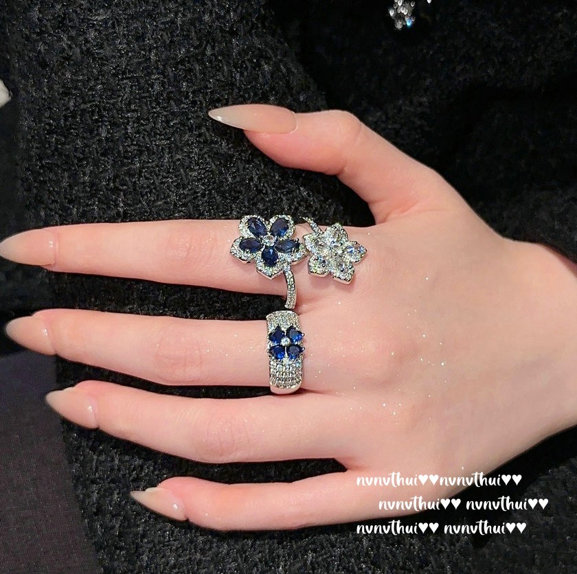 Sri Lanka Blue Light Petal Gemstone Ring Sotheby's 18K Gold Plating Royal Blue Flower Zircon Ring