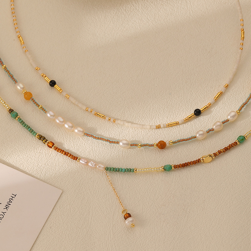 2023 Summer New Small Rice-Shaped Beads Colorful Beaded Necklace for Women Versatility, Fashion and Personality Freshwater Pearl Neck