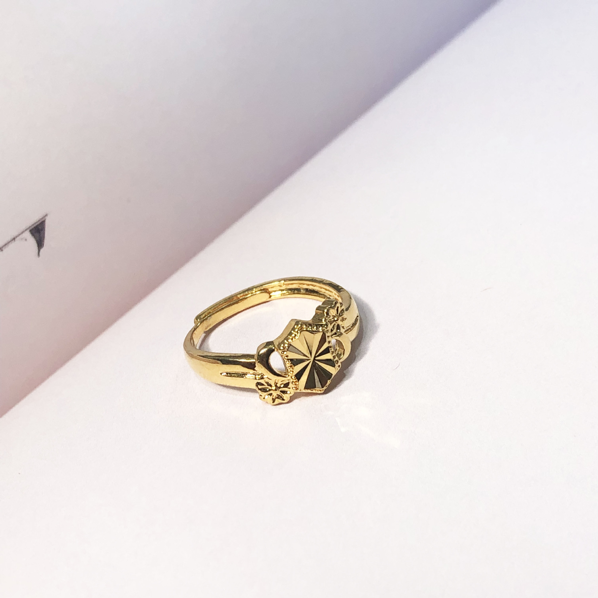 时尚18kgp戒指 金色菊花戒指洗手不用摘金属不褪色jr2969