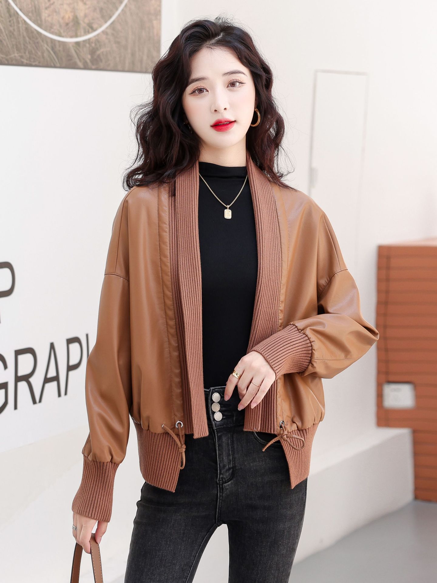 新款潮韩版女式皮衣夹克女短装pu欧洲站三十岁皮衣女士短款小外套