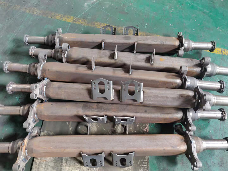 济宁富华机械挂车后桥支撑桥车桥总成挂车零部件配件桥管支持出口