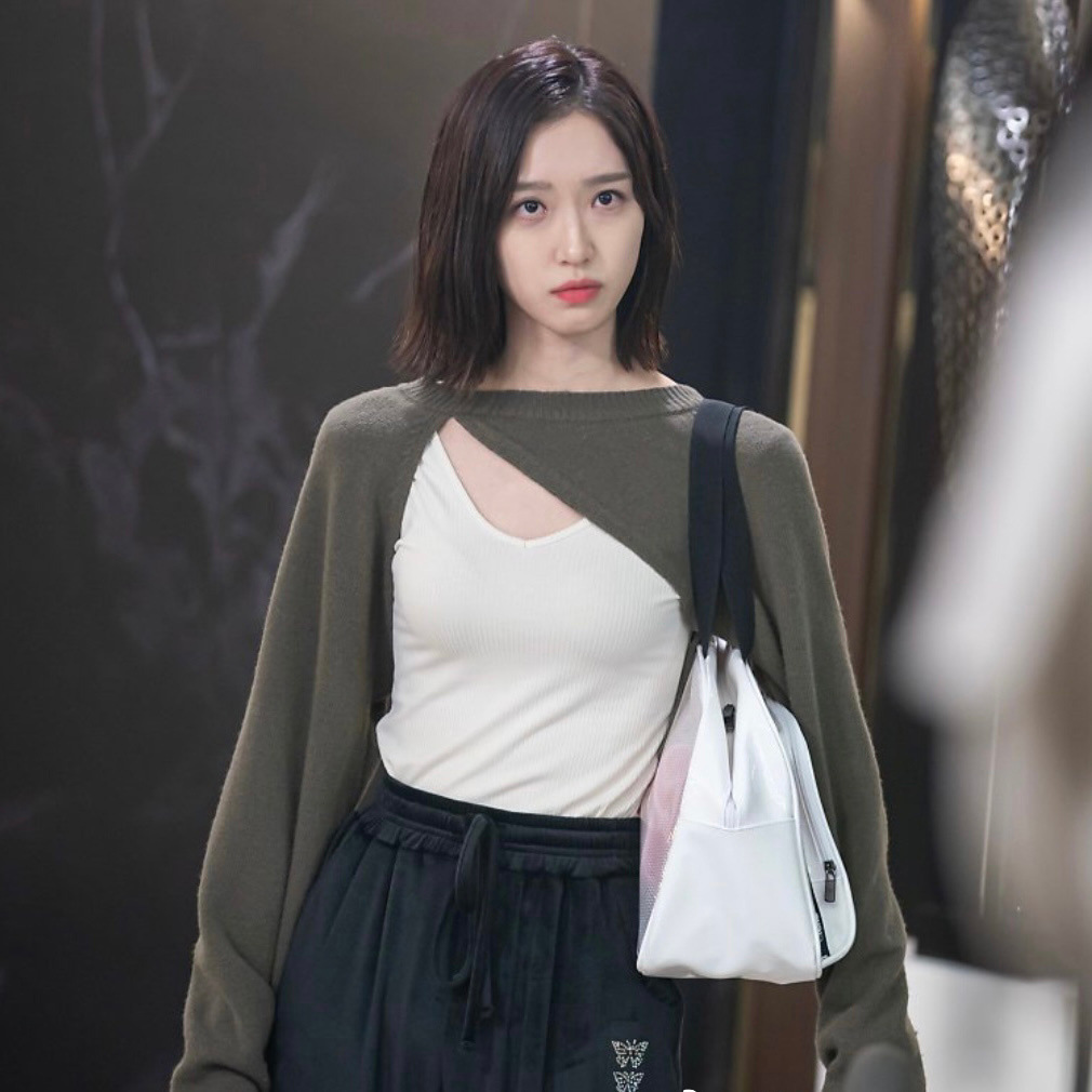 林子studio 顶楼2周锡京同款绿色披肩毛衣镂空设计针织两件套