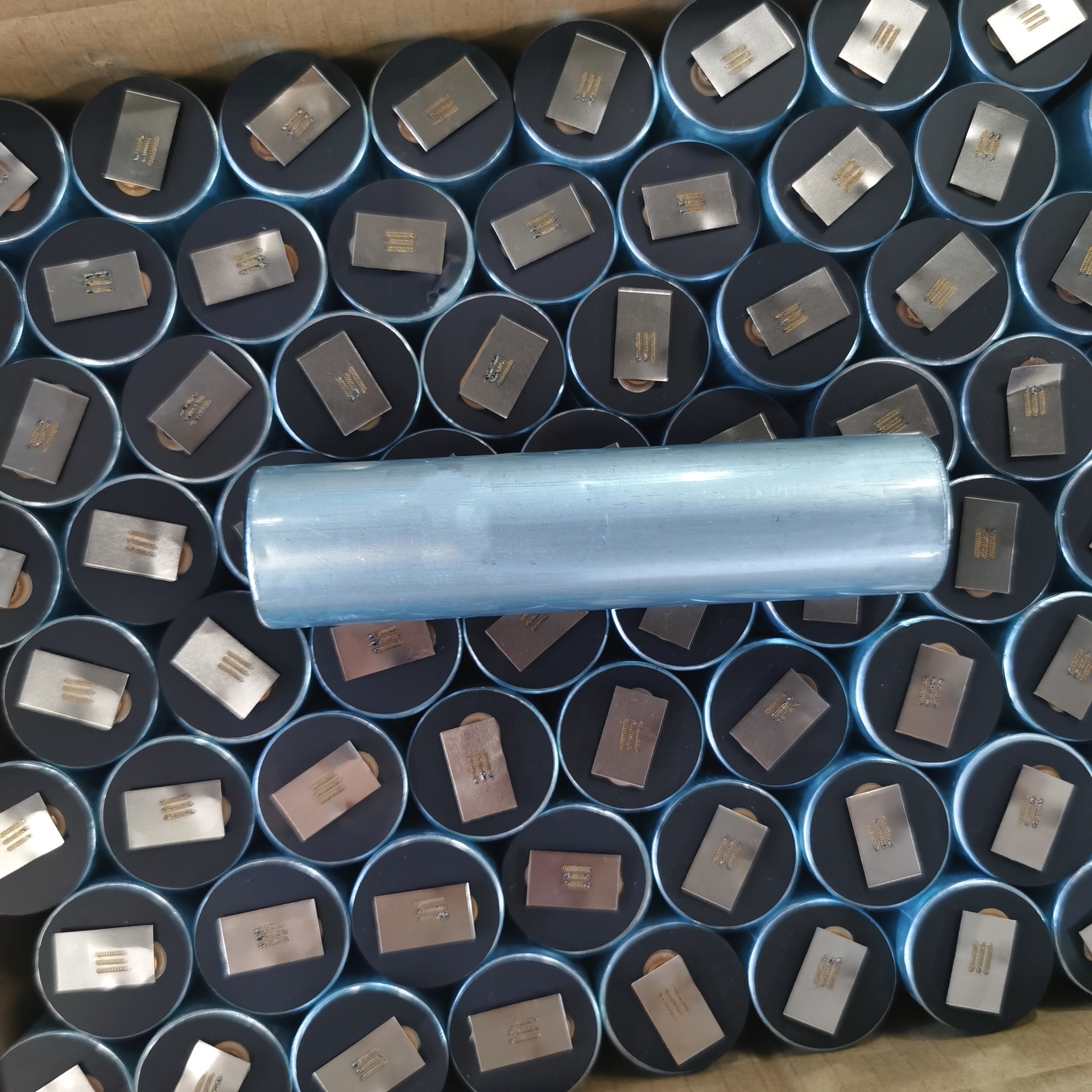 全新国轩33140 磷酸铁锂电池15.5ah 3.2v电动车 太阳储能路灯15ah