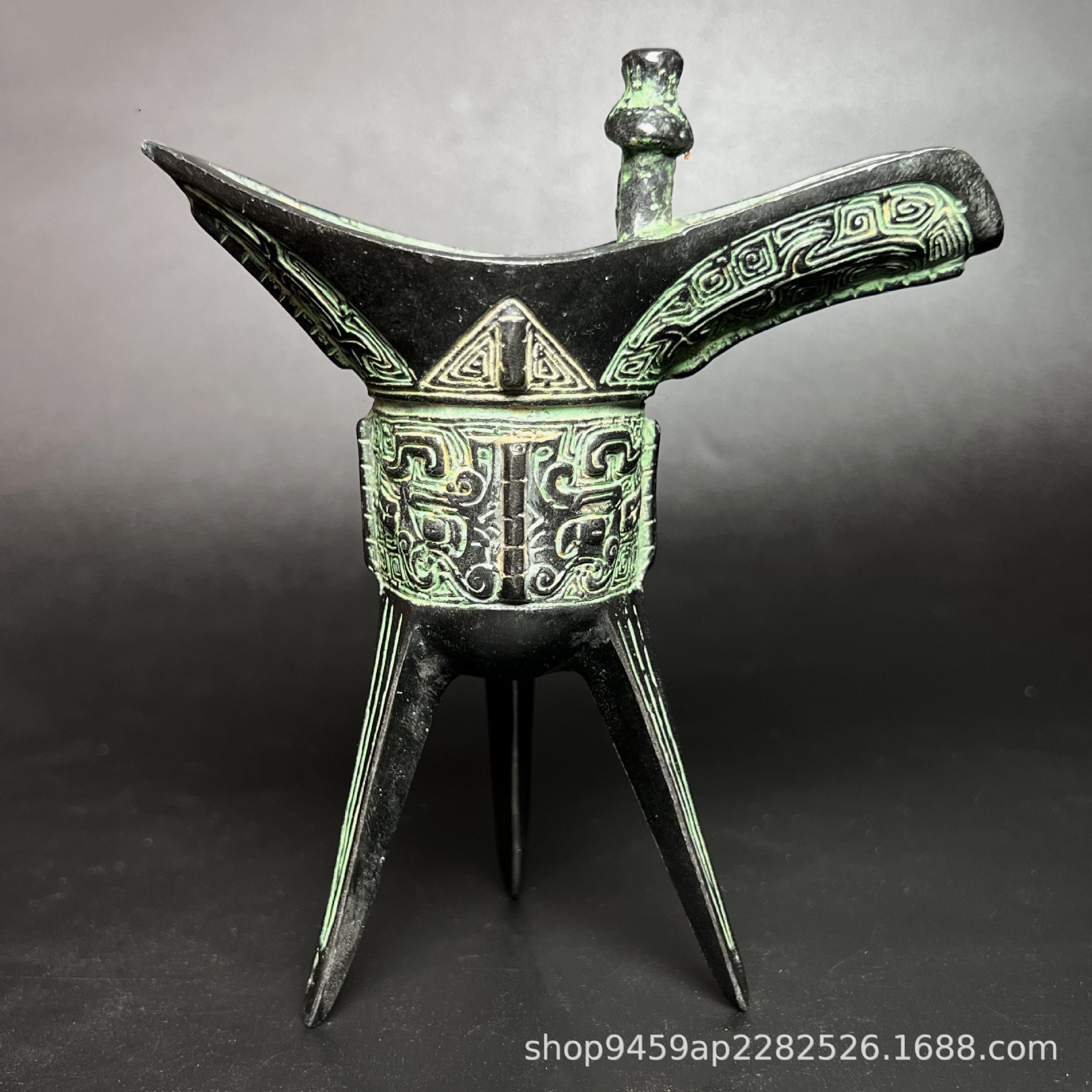 秦汉战国青铜酒杯酒樽宫廷爵杯古代酒具收藏老古董摆件仿古青铜器
