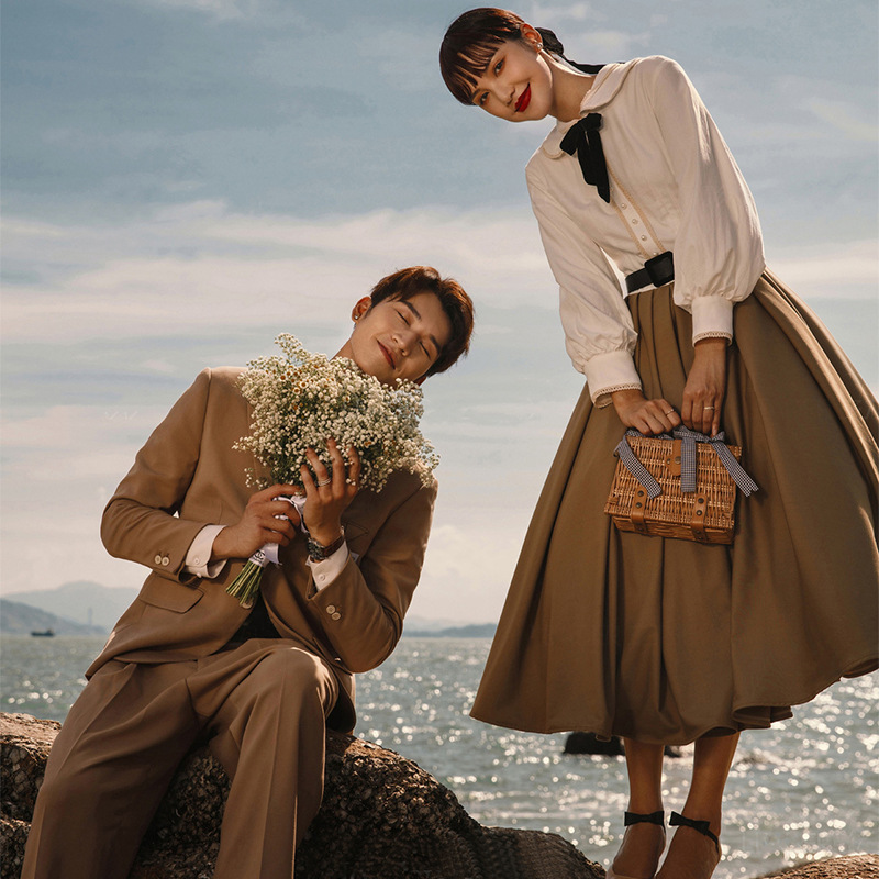 情侣摄影写真礼服2024新款影楼学生礼服复古长裙情侣装礼服批发